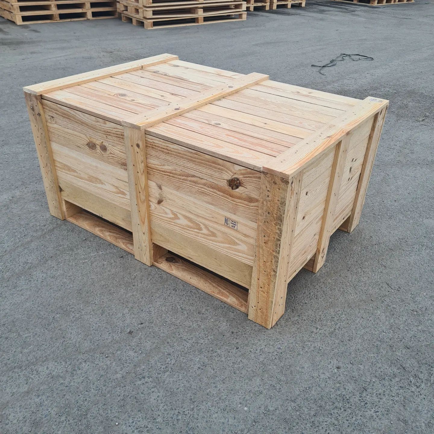 Construction d'une caisse de rangement ou de transport en bois de palette
